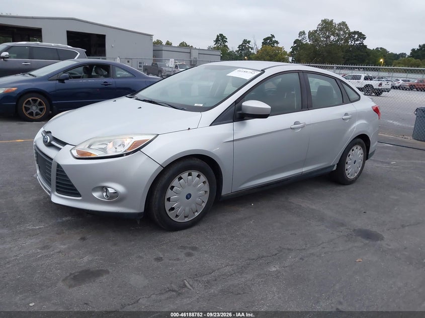 Vin: 1fahp3f27cl276564, lot: 46688636, ford focus se 20122