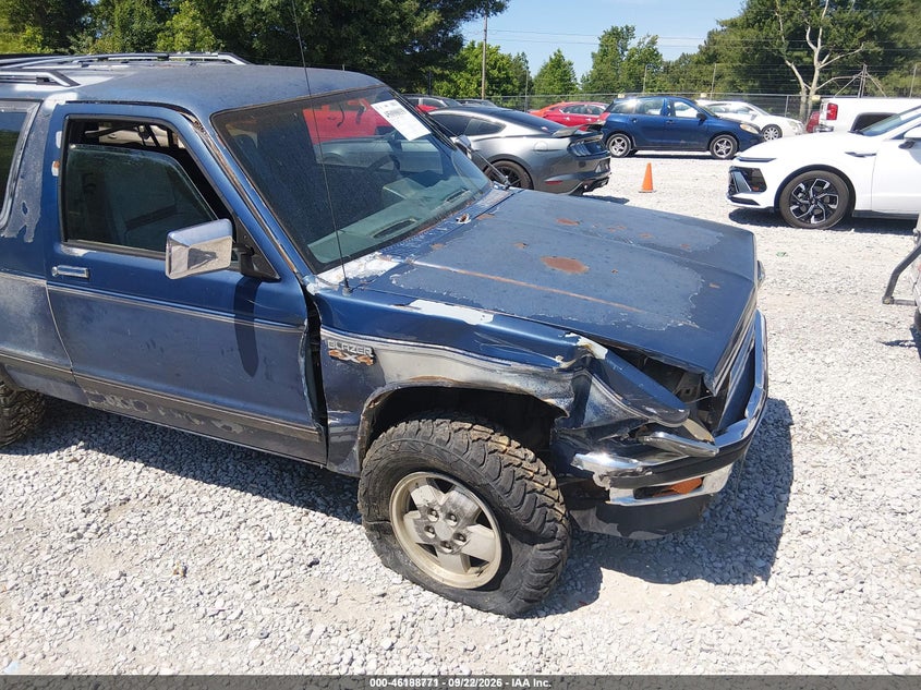 CHEVROLET BLAZER 1989 VIN 1GNCT18Z8K8249655