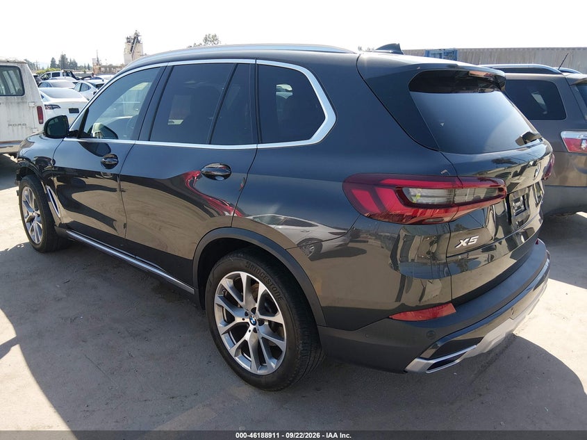 2022 BMW X5 auction photo 3