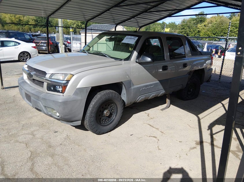 2005 Chevrolet Avalanche 1500 Ls, Удар сзади, IAAI, VIN 3GNEK12ZX5G292378 — фото 2