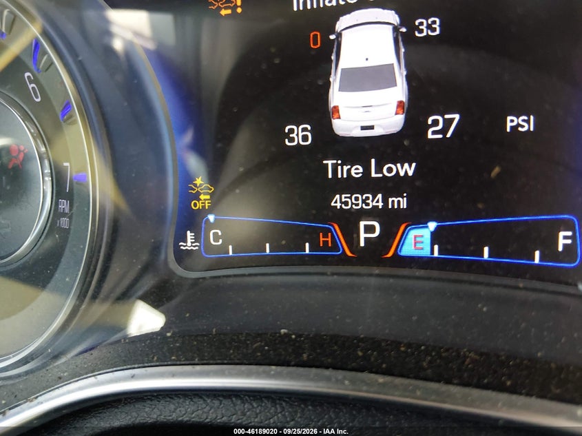 2018 CHRYSLER 300 300C · Фото 16