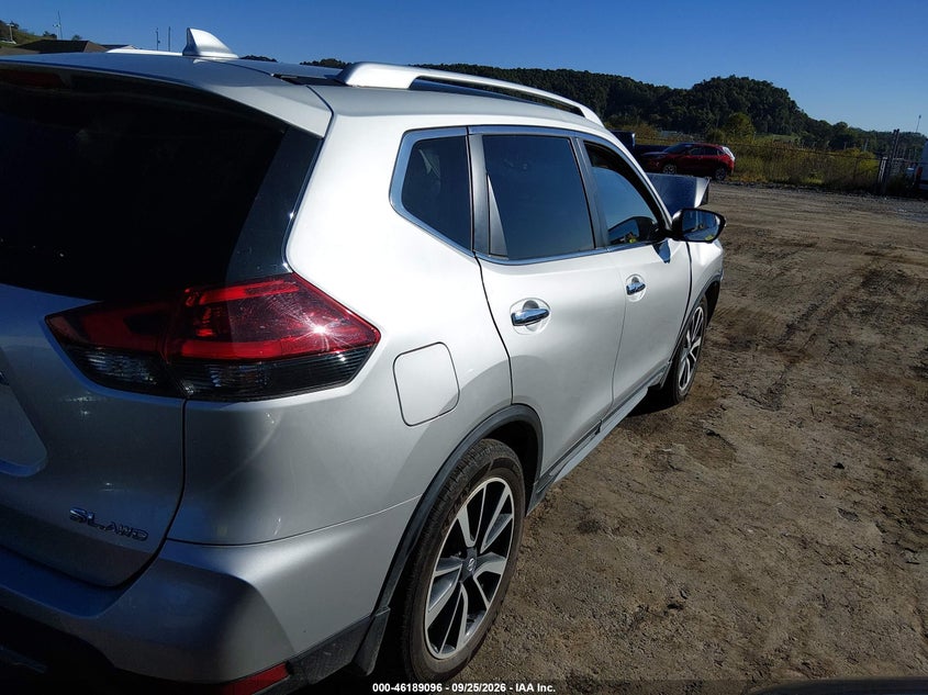 Vin: jn8at2mv2jw310621, lot: 46688979, nissan rogue sl 20184