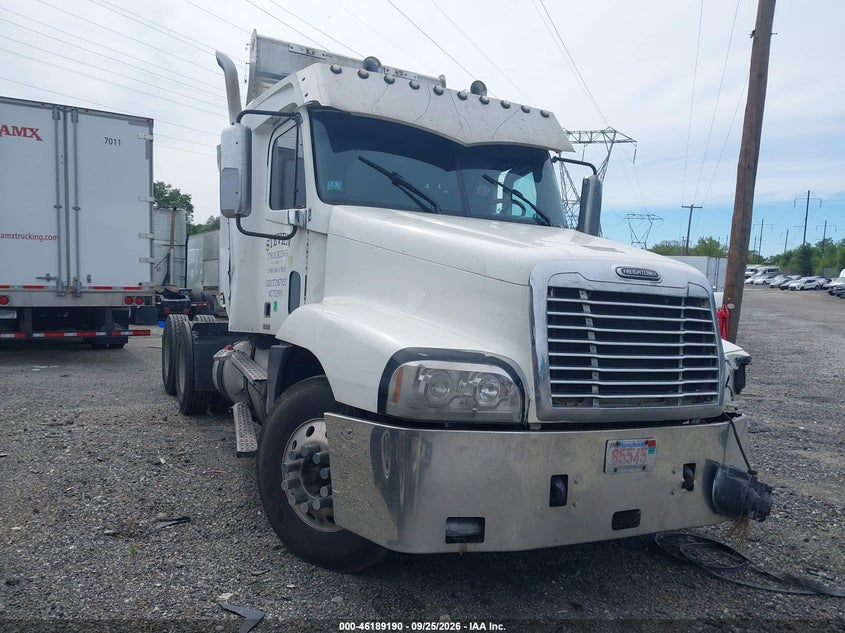 1999 FREIGHTLINER CONVENTIONAL FLC120