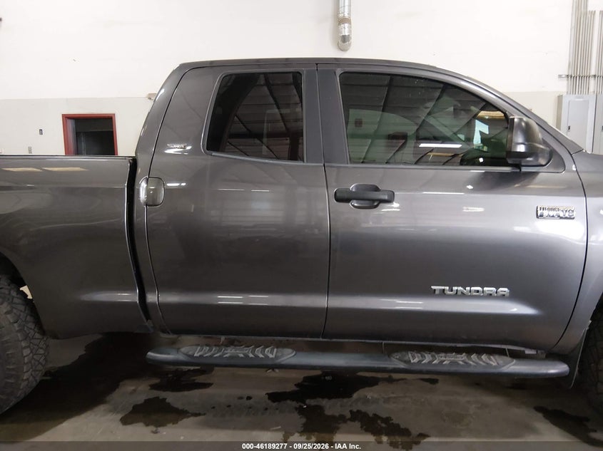 TOYOTA TUNDRA - zdjęcie 13