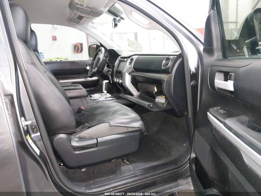 TOYOTA TUNDRA - zdjęcie 5