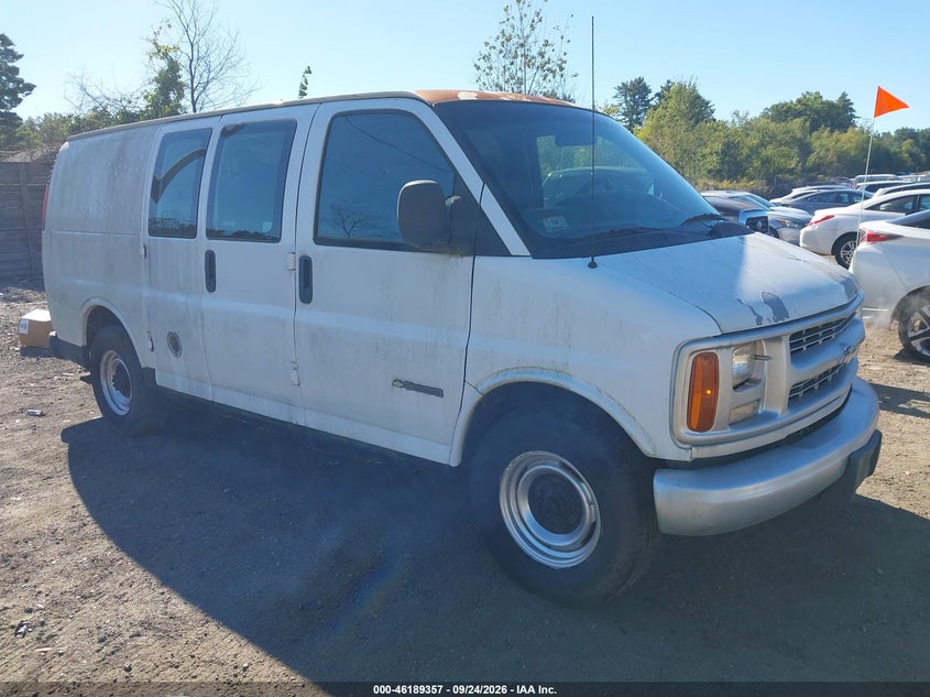 CHEVROLET EXPRESS 2001 VIN 1GCHG35R811174742