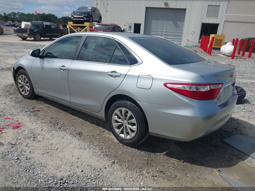 TOYOTA CAMRY - zdjęcie 3