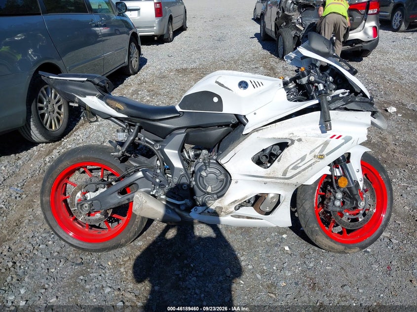 YAMAHA YZFR7 2023