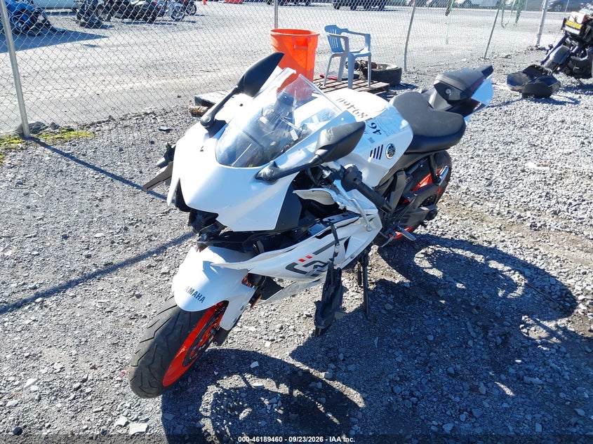 YAMAHA YZFR7 2023