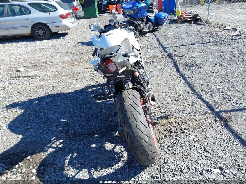 YAMAHA YZFR7 2023