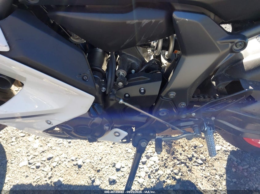 YAMAHA YZFR7 2023