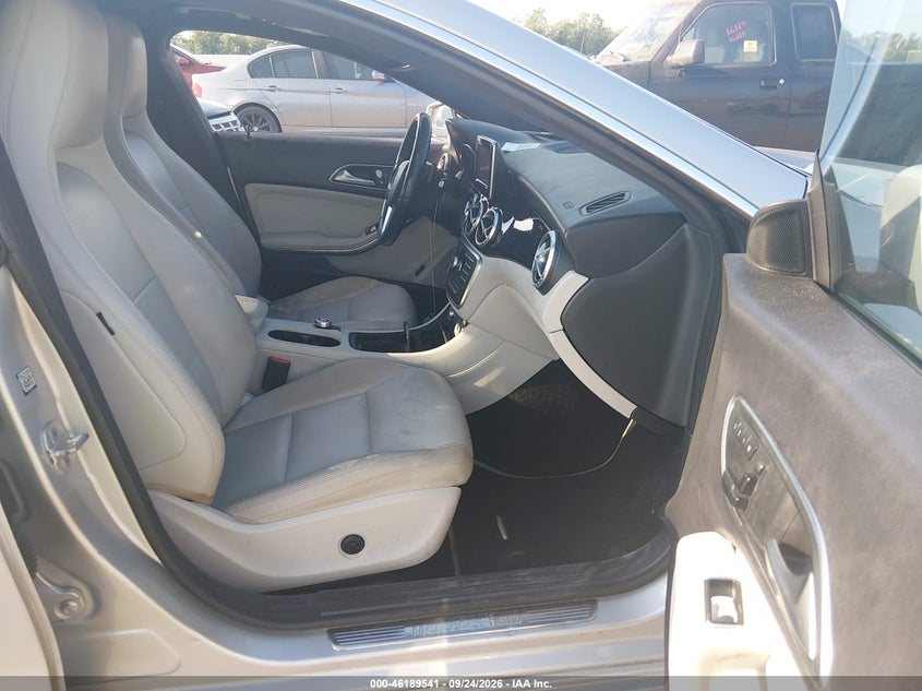 2014 MERCEDES-BENZ CLA 250 · Фото 5