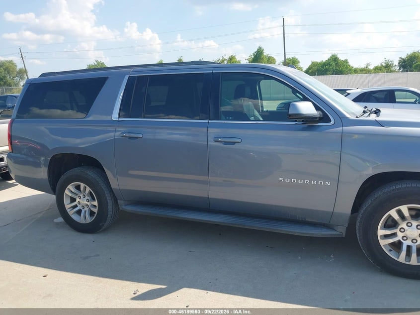 CHEVROLET SUBURBAN - zdjęcie 13