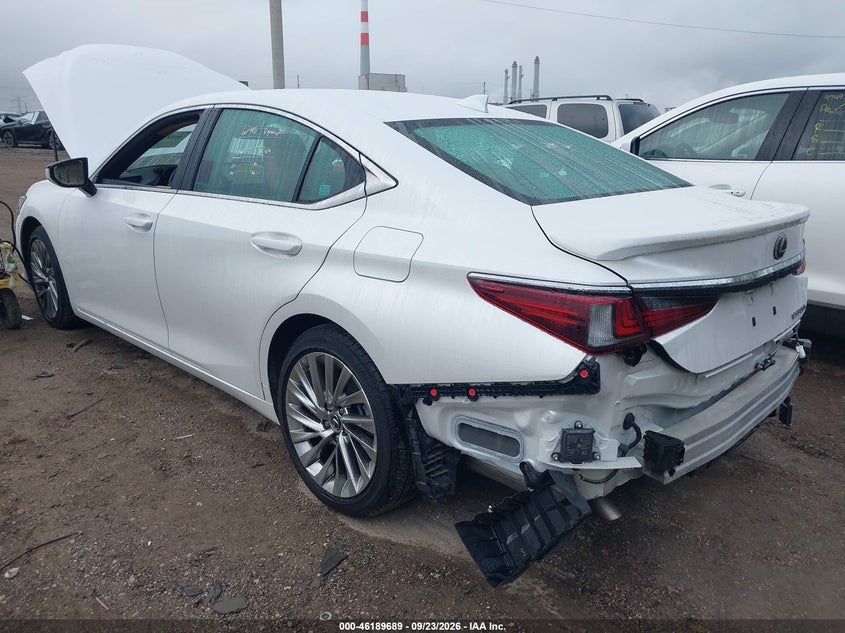 Vin: 58aea1c18pu029377, lot: 46689573, lexus es 300h luxury 20233