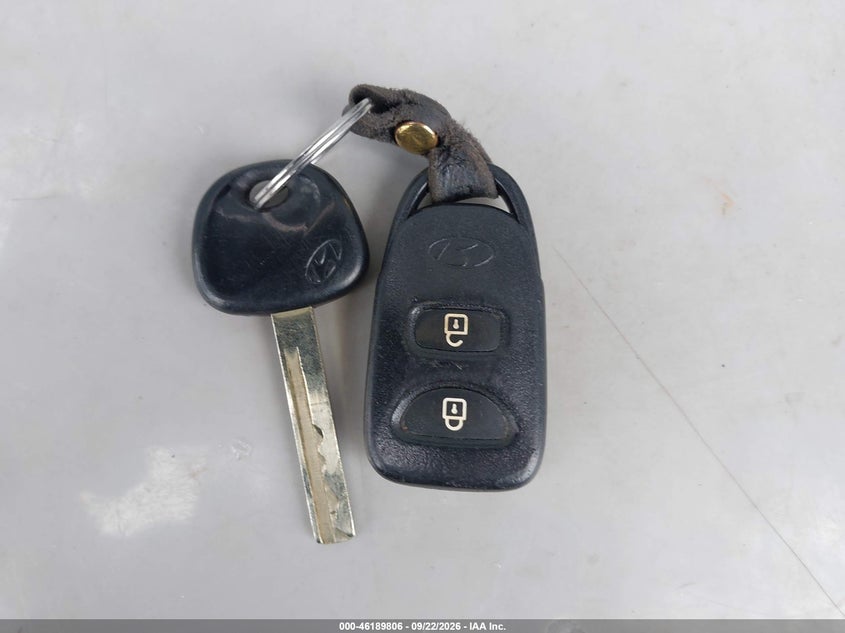 HYUNDAI ACCENT 2016 VIN KMHCT4AE9GU067863