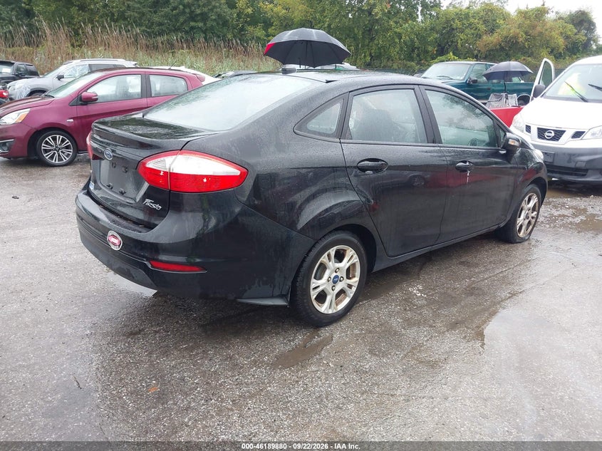 2014 FORD FIESTA SE · Photo 4