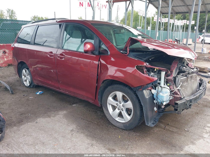 Vin: 5tdkk3dc7fs589255, lot: 46689829, toyota sienna le 2015 img_1
