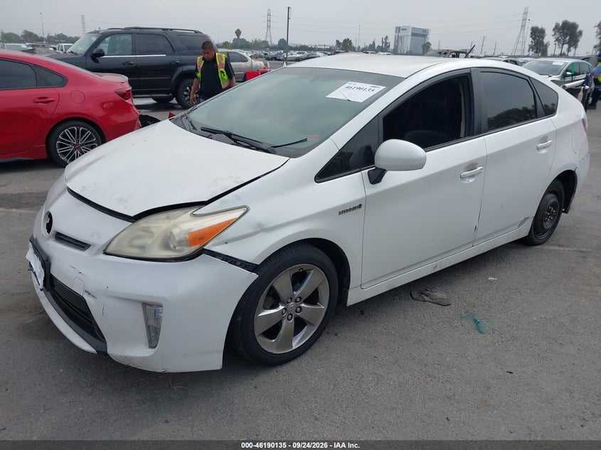 Vin: jtdkn3du2d5596343, lot: 46690019, toyota prius three se 20132