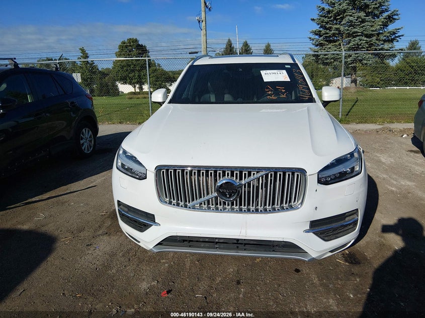 VOLVO XC90 HYBRID - zdjęcie 12