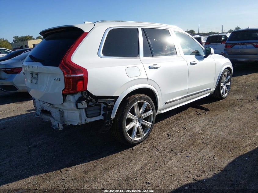 VOLVO XC90 HYBRID - zdjęcie 4
