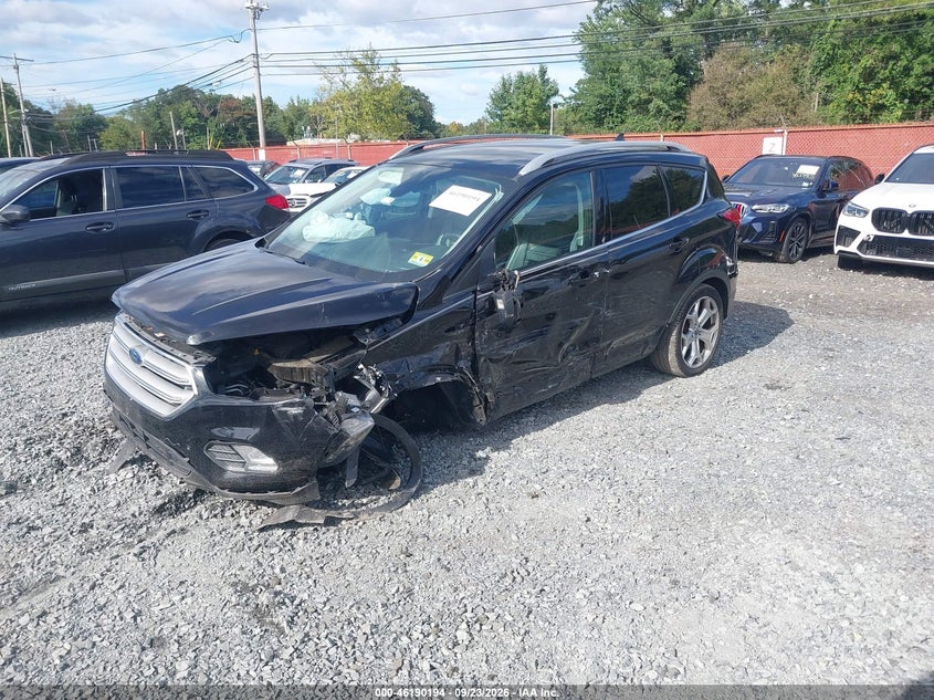 Vin: 1fmcu9j93kua22231, lot: 46690077, ford escape titanium 20192