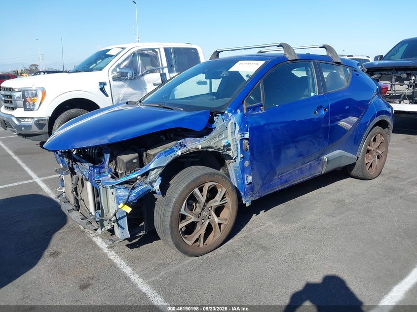 Vin: nmtkhmbx7jr021508, lot: 46690082, toyota c-hr xle 20182
