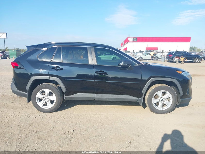 TOYOTA RAV4 - zdjęcie 13