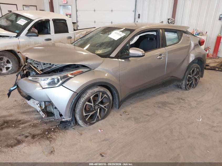 Vin: nmtkhmbx4jr039660, lot: 46690200, toyota c-hr xle premium 20182