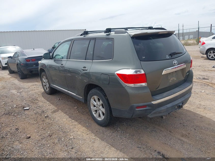 Vin: 5tdbk3eh6cs154040, lot: 46690206, toyota highlander base v6 20123