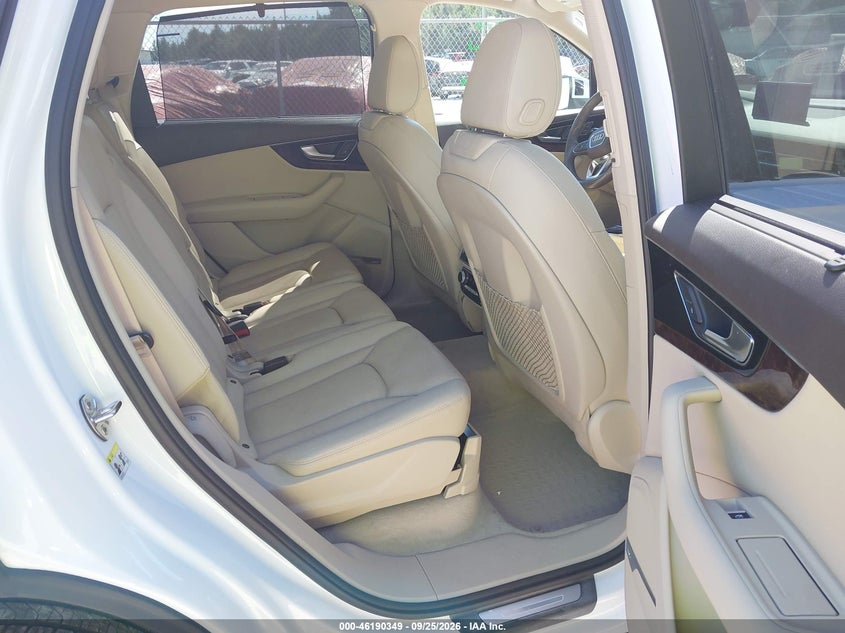 AUDI Q7 - zdjęcie 8