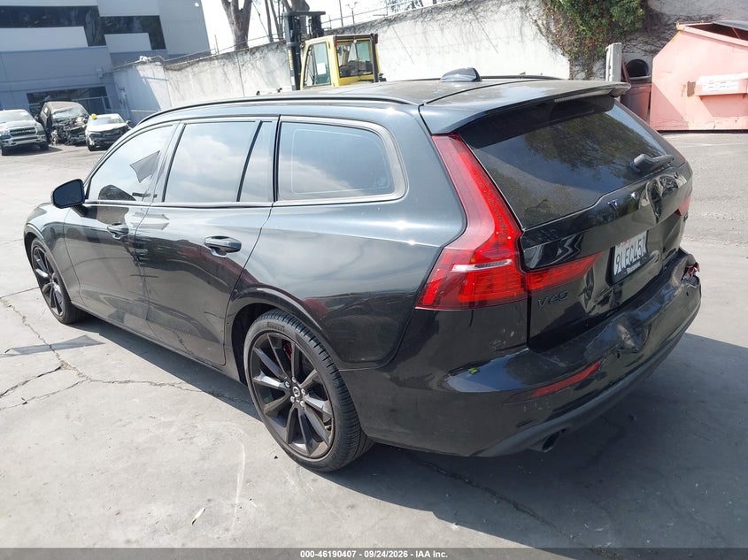 Vin: yv1102ek3l2356083, lot: 46690291, volvo v60 t5 momentum 20203