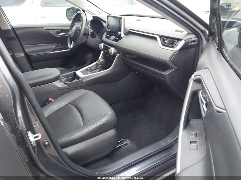 TOYOTA RAV4 - zdjęcie 5
