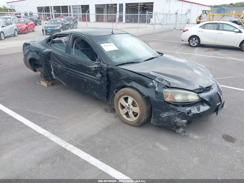 2005 PONTIAC GRAND PRIX