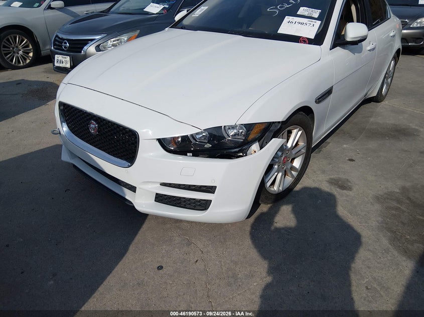 2017 JAGUAR XE 20D PREMIUM · Фото 6