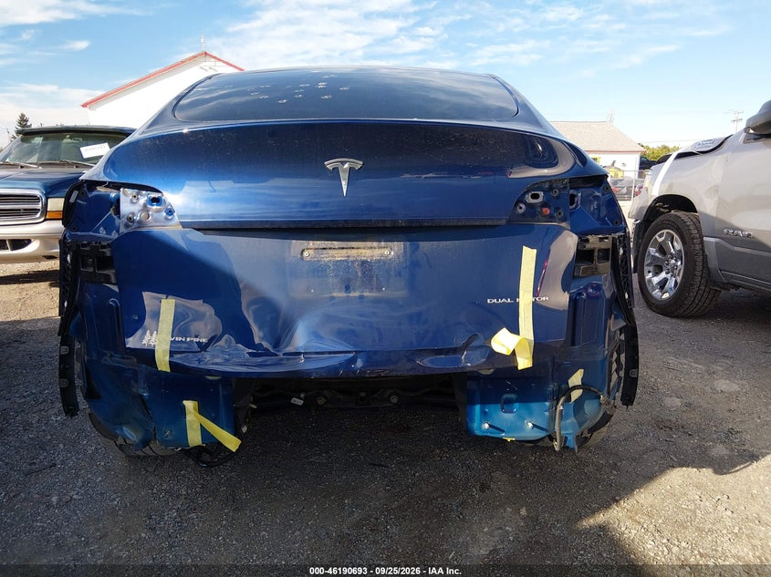 TESLA MODEL Y - zdjęcie 16