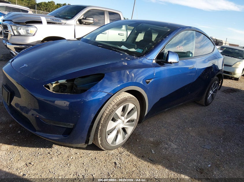 TESLA MODEL Y - zdjęcie 2