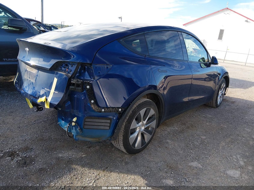 TESLA MODEL Y - zdjęcie 4