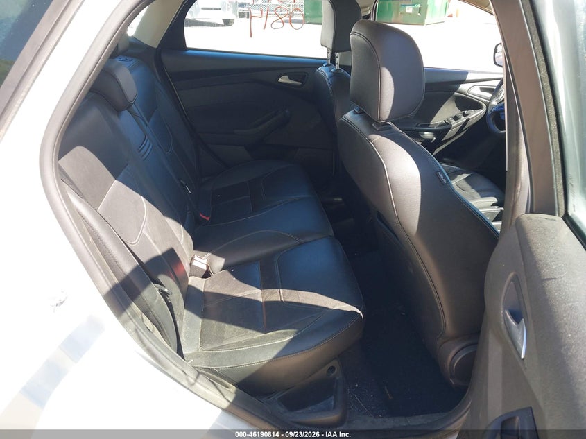 FORD FOCUS 2016 VIN 1FADP3F29GL330189