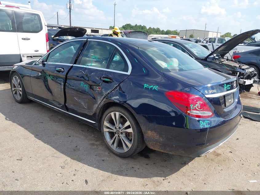 Vin: 55swf4jb4ju261763, lot: 46690855, mercedes-benz c 300 20183