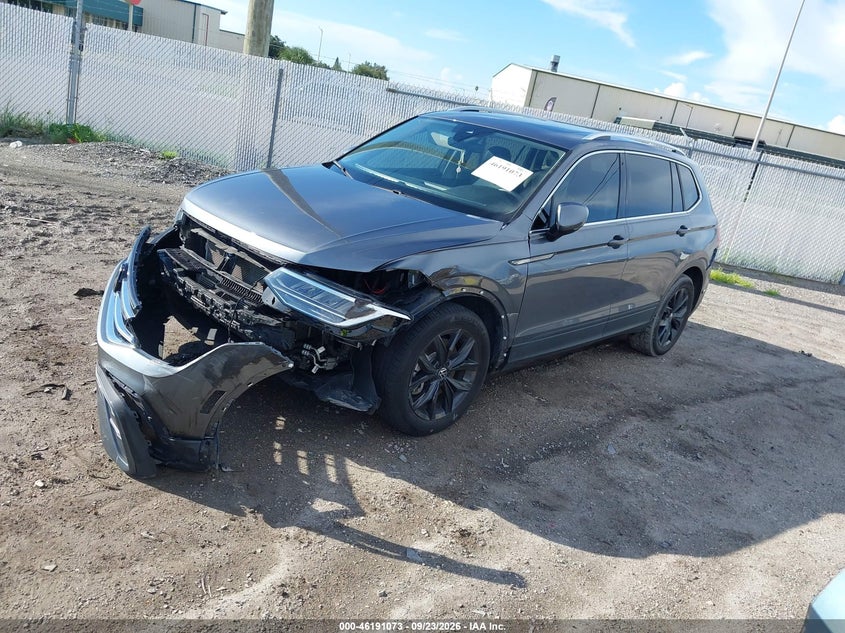 2024 Volkswagen Tiguan, Left Front, IAAI, VIN 3VVNB7AX6RM100703 — photo 2