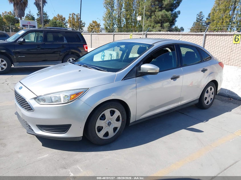 2016 Ford Focus S, Обычный износ, IAAI, VIN 1FADP3E28GL383306 — фото 2