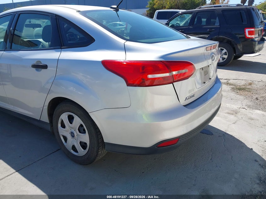 2016 FORD FOCUS S · Фото 6
