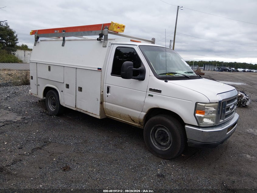 2010 FORD E-350 CUTAWAY