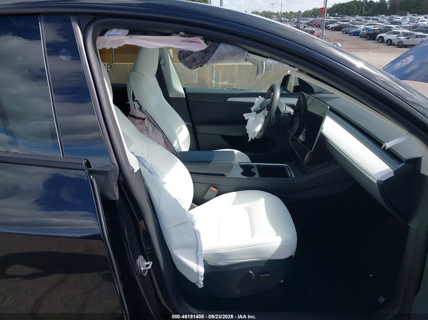 TESLA MODELO Y - zdjęcie 5