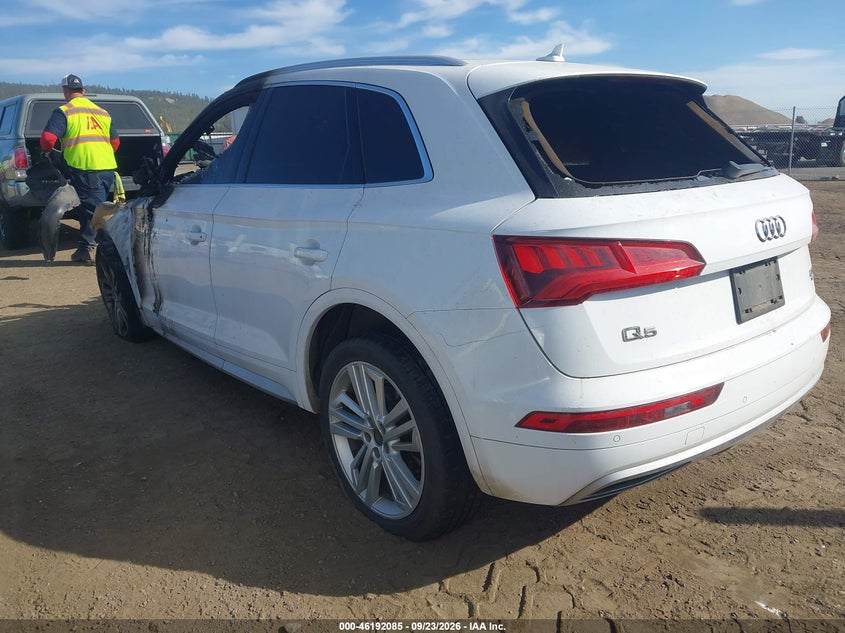 Vin: wa1cnafy1j2005998, lot: 46691969, audi q5 2.0t premium/2.0t tech premium 20183
