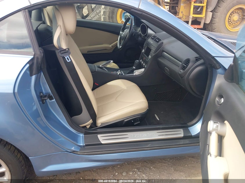 2011 MERCEDES-BENZ SLK 300 · Фото 5