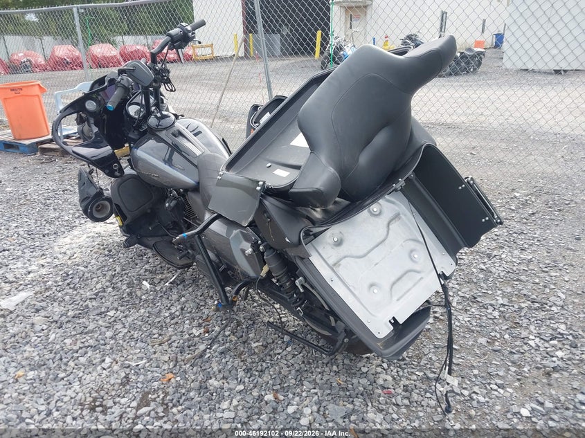 HARLEY-DAVIDSON FLTRK 2021