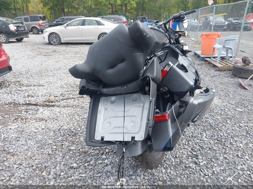 HARLEY-DAVIDSON FLTRK 2021