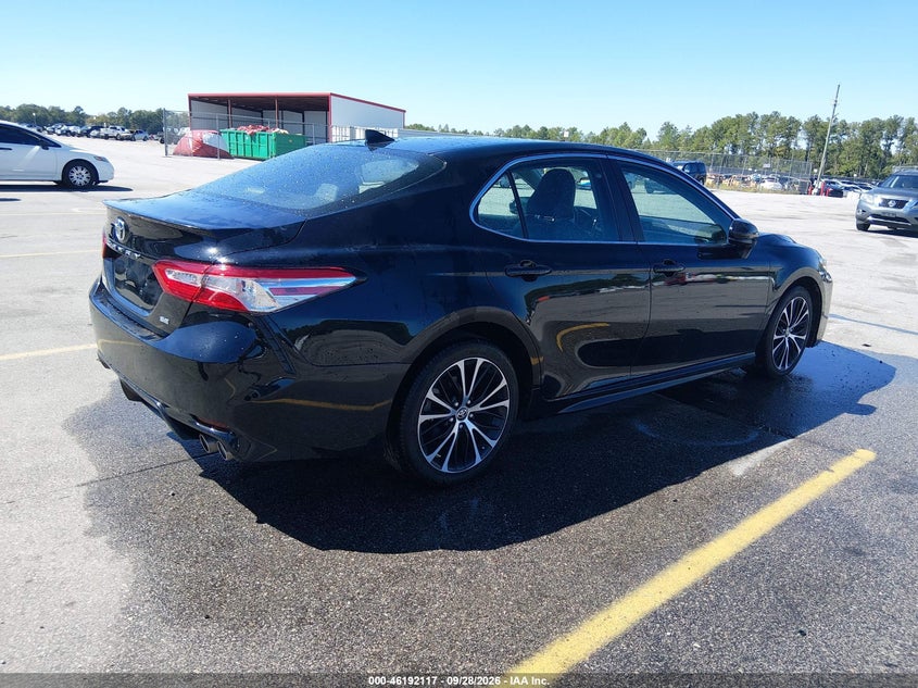 Vin: 4t1g11ak7lu953847, lot: 46692001, toyota camry se 20204