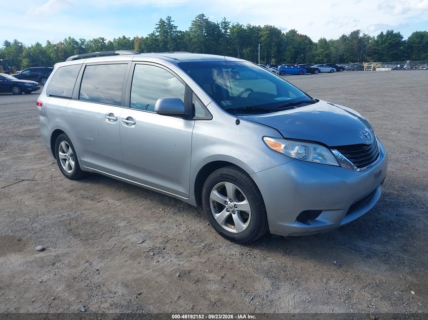 Vin: 5tdkk3dcxbs011497, lot: 46692036, toyota sienna le v6 2011 img_1
